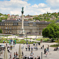 [Translate to English:] Bild vom Schlossplatz in Stuttgart